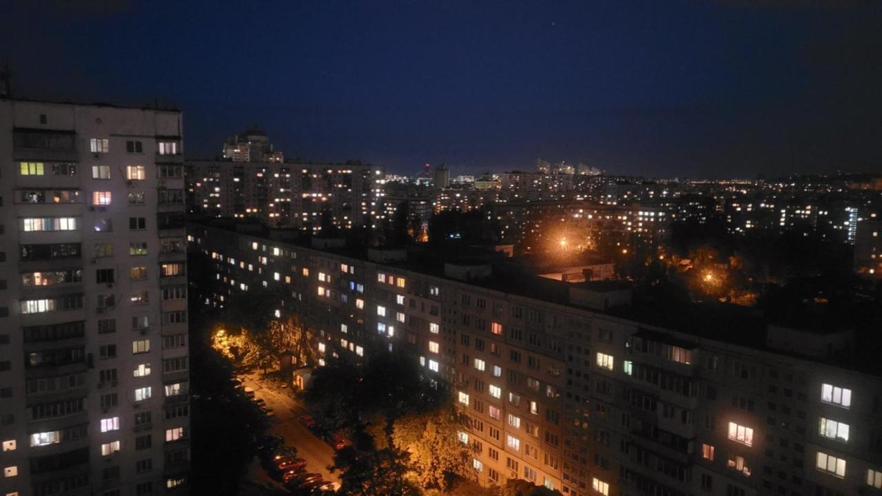 Комфортная, светлая квартира у метро на Оболони Киев Экстерьер фото